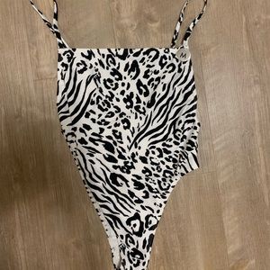 Zebra one piece (forever 21) (never worn)